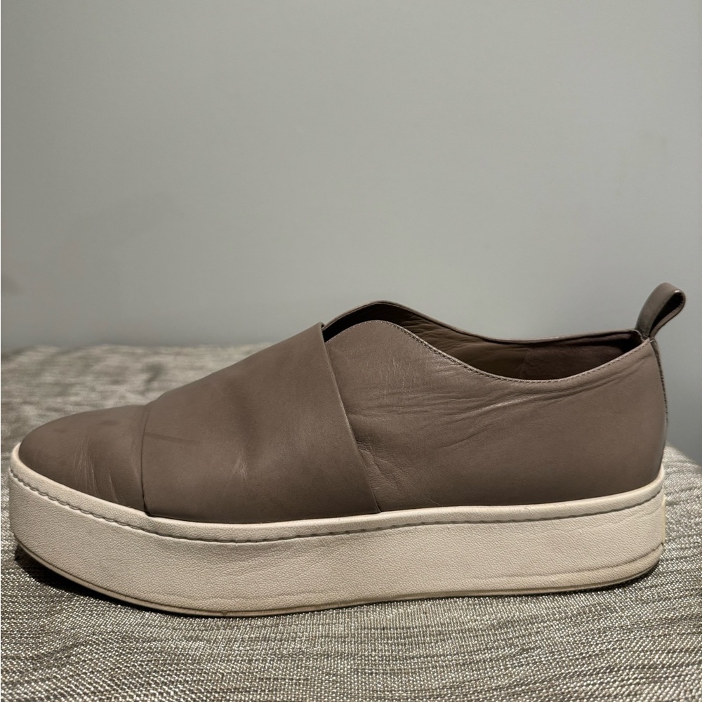 Vince Wallace Woodsmoke Slip On Loafers Flats - Picture 4 of 9